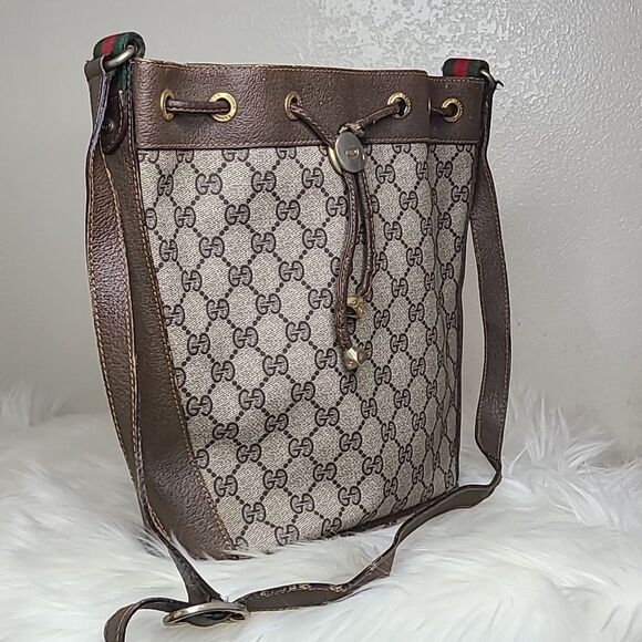 💯 Authentic Gucci Bucket Bag 🍀 - Picture 10 of 14